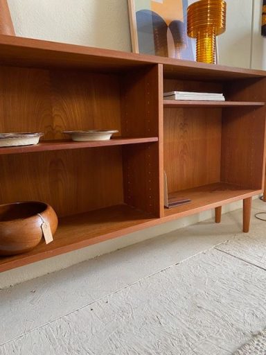 VERKOCHT - Sideboard boekenkast